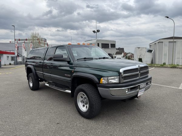 DODGE RAM 2500 Cummins mit 10 Tonnen Anhängelast!