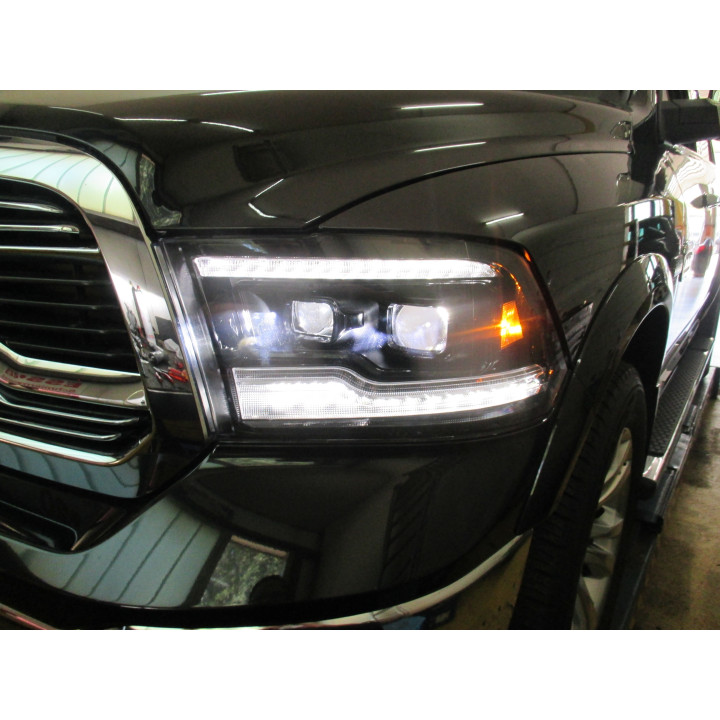 Voll-LED Scheinwerfer rauchglas Morimoto mit Laufblinker Funktion