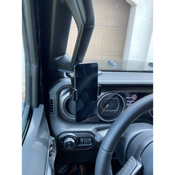 Grab Handle Phone Mount Overtread