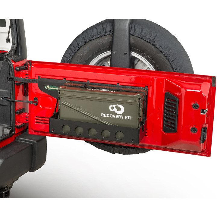 Tailgate Shelf Quadratec mit "Fake" Munitionskiste