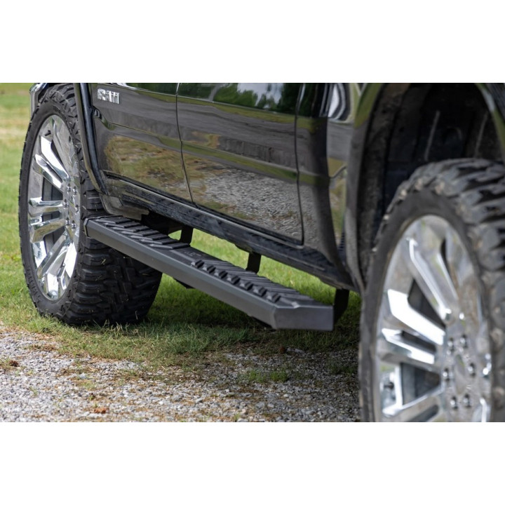 Trittbretter "BA2" RoughCountry Crew-Cab