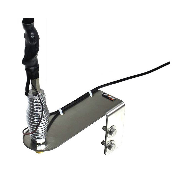 Dual-Antenna Mount Quake