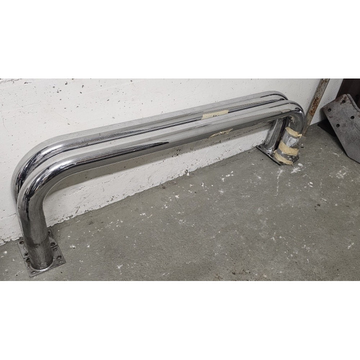 Sidesteps chrom CJ-7 occ.
