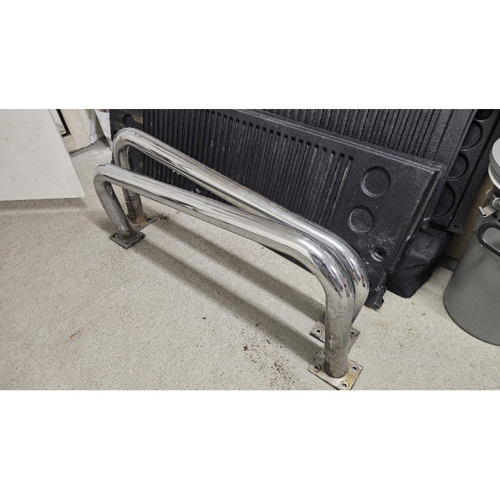 Sidesteps chrom CJ-7 occ.