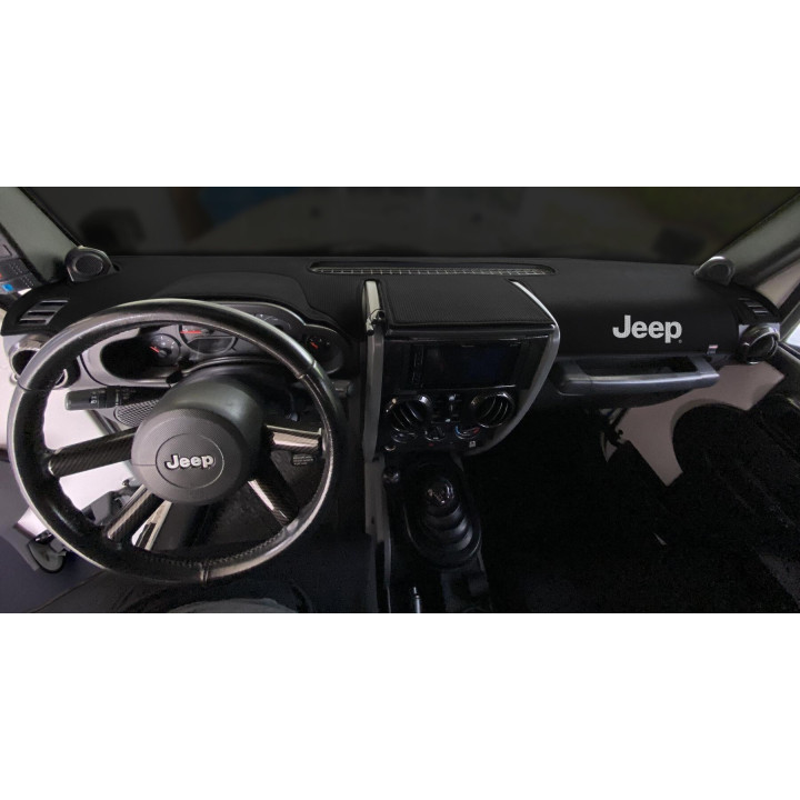 Passform Dashcover mit Jeep-Logo Covercraft