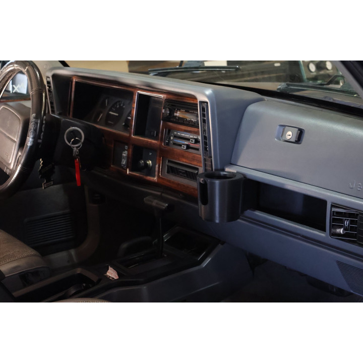Custom-Made Cupholders Cherokee XJ